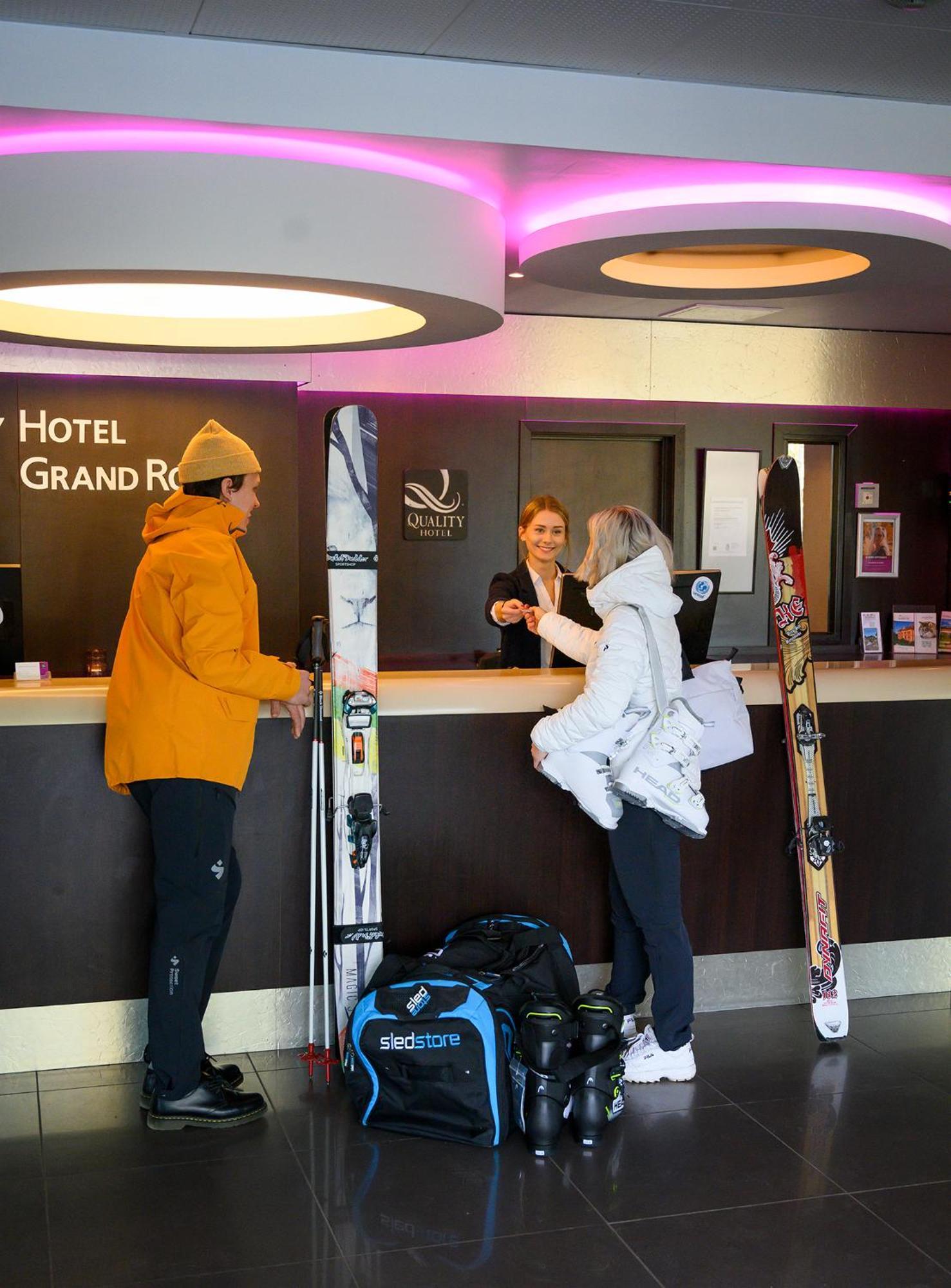 Quality Hotel Grand Royal Нарвик Екстериор снимка