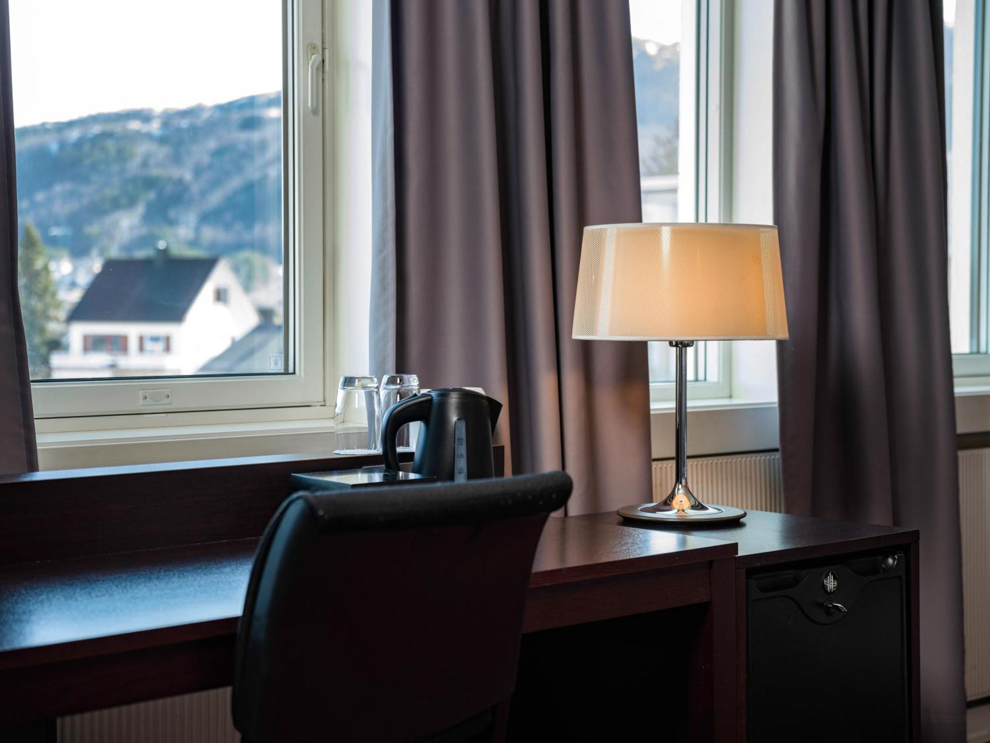 Quality Hotel Grand Royal Нарвик Екстериор снимка